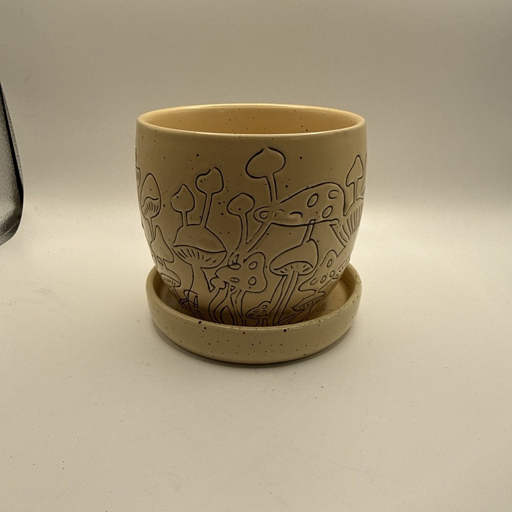 Urban Outfitters Mushroom Planter With Drip Tray Cream Color
